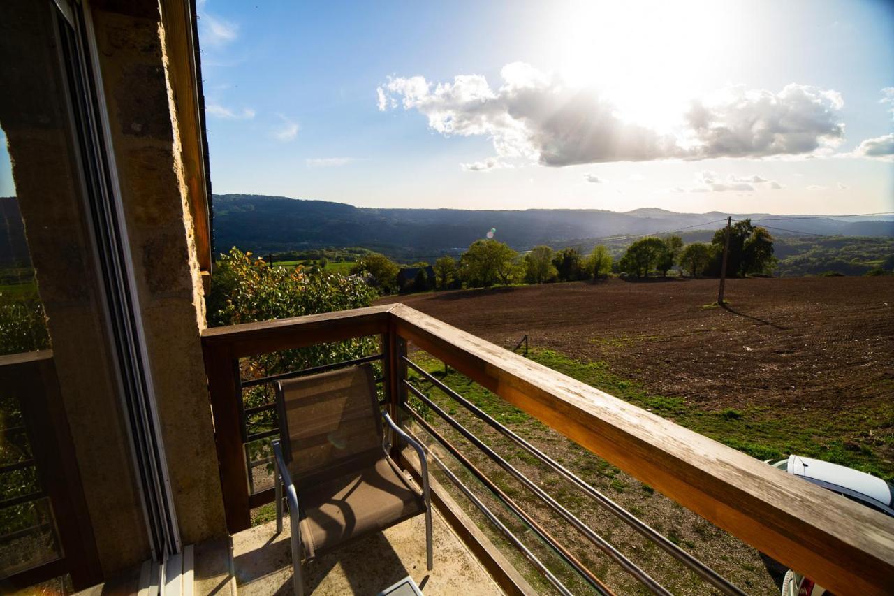 Appartement Charmant A Saint Come D'Olt Vue Montagne 80 M² Balconc Exterior foto
